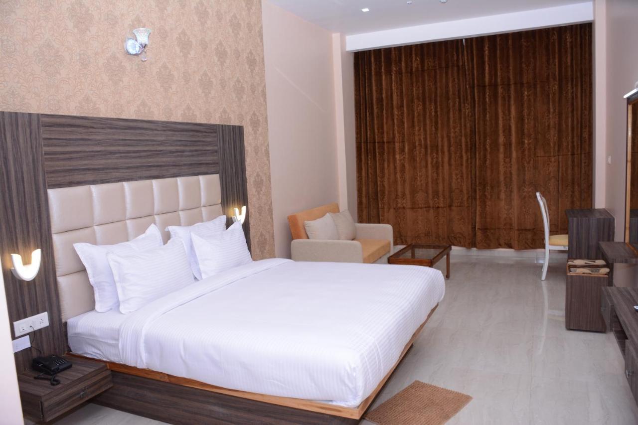 Ratnaa Resort Khamshet Eksteriør bilde